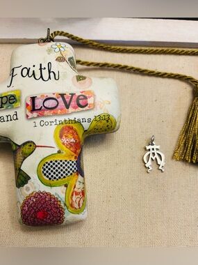 Retired James Avery Alpha and Omegas charm